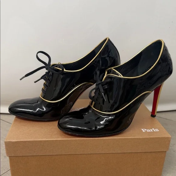 Christian Louboutin Black and Gold Patent Heels - Picture 2 of 12